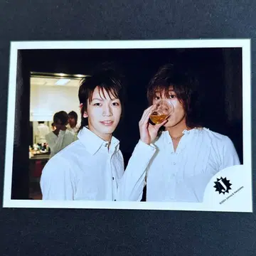 카메나시 카즈야 아카니시 진 공식 사진 KAT-TUN 진카메