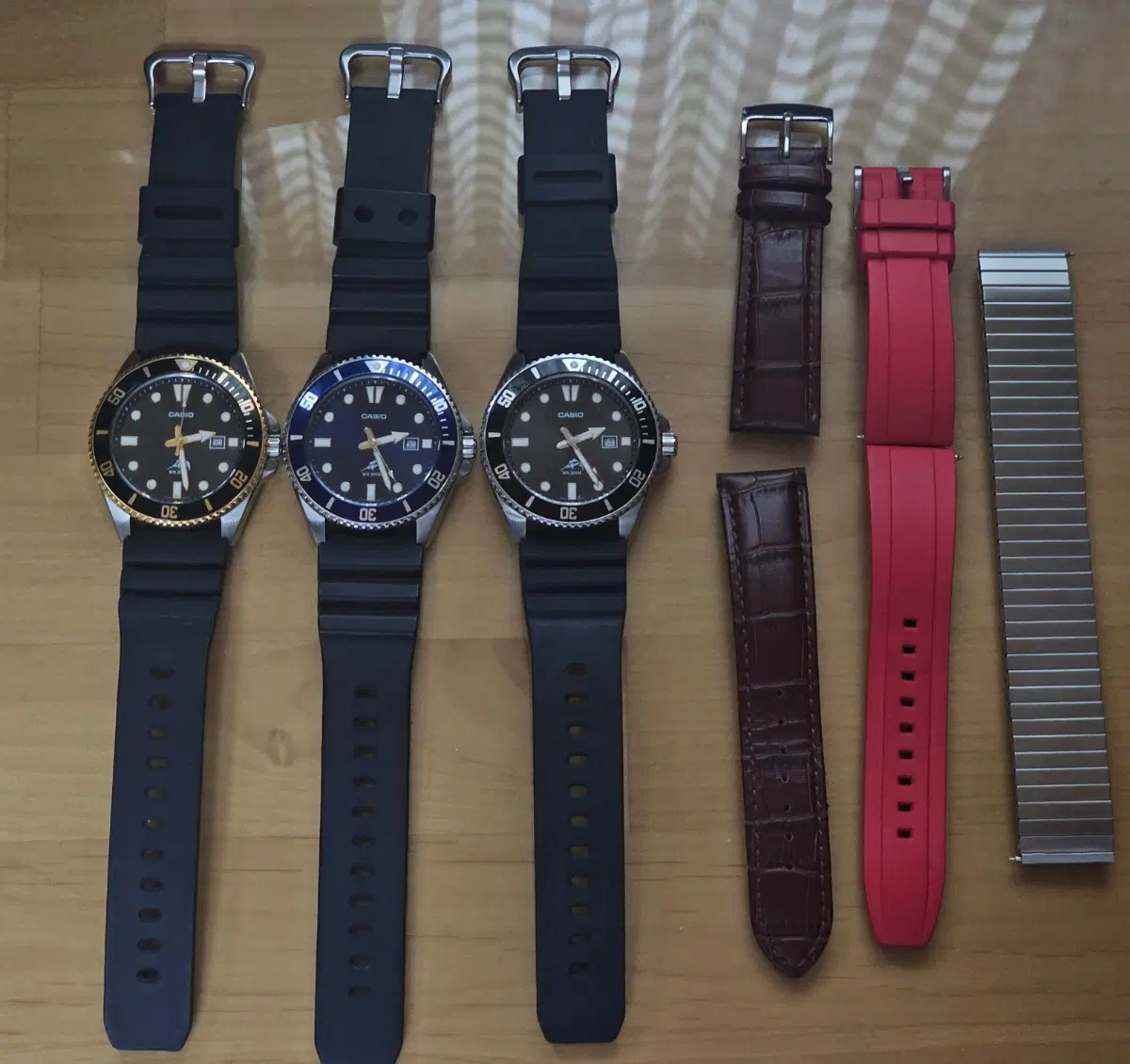 mdv106 흑새치 3종 각개판매 (카시오 청새치 금새치 )입문용 다이버워치 시계 듀로 duro casio 빌게이츠시계