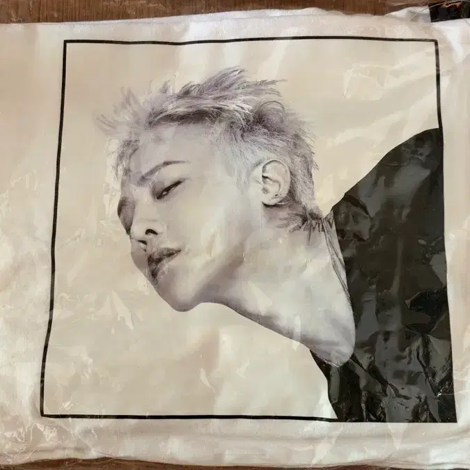 빅뱅 지드래곤 에잇세컨즈 콜라보 반팔 M 새상품 (희귀매물)