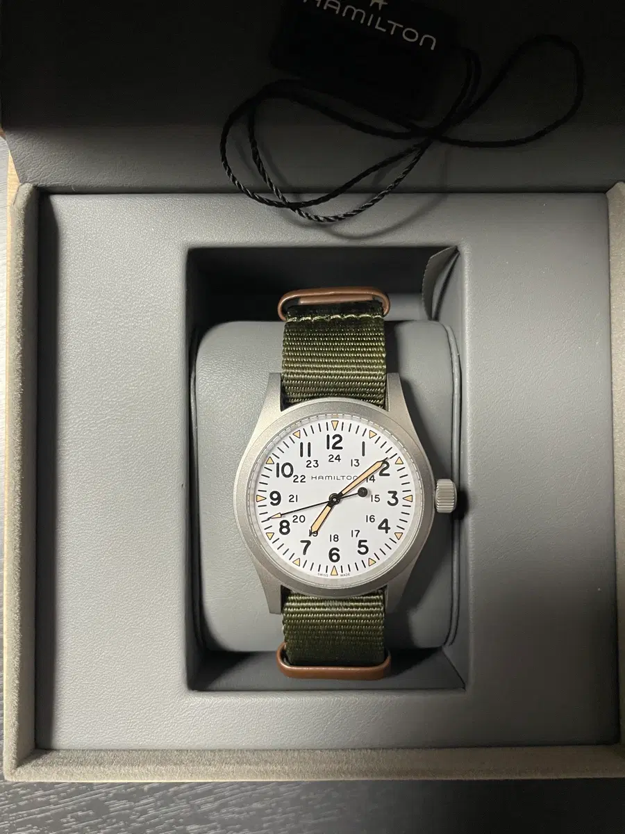 [해밀턴 카키필드 메카니컬 38mm 나토스트랩 그린 화이트]