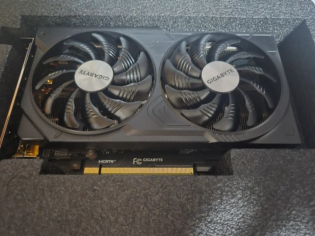 기가바이트 RTX 4060Ti 그래픽카드