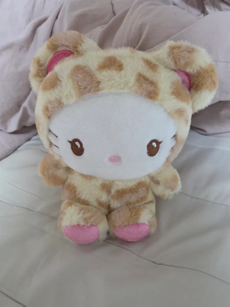 레오파드 헬로키티 인형