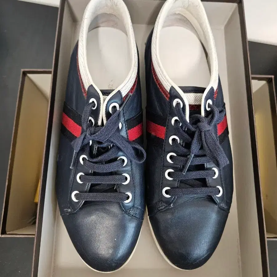 [정품] 구찌(GUCCI) 가죽 스니커즈 (37.5  245mm)