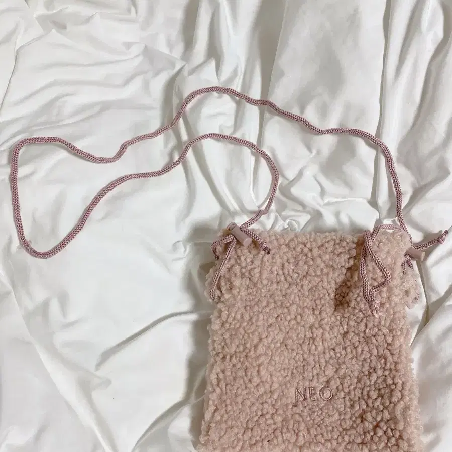 라네즈 뽀글이 파우치 2개