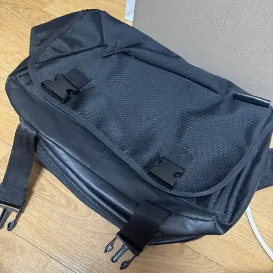 블랙 백팩 메신저백