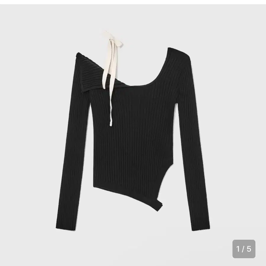 글로니 오프숄더 니트 블랙 ISA Asymmetrical knit top