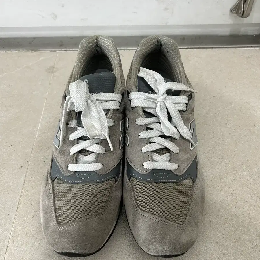 뉴발란스 998 285