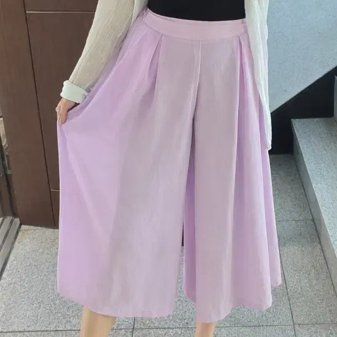 연보라색 큐롯바지