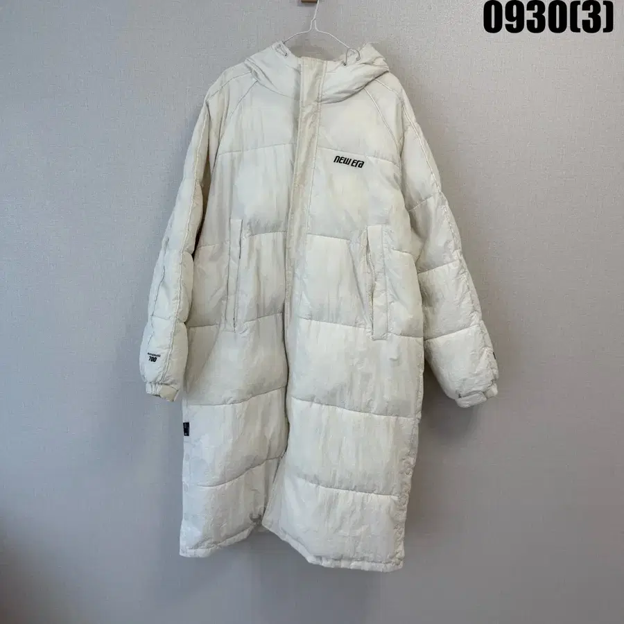 뉴에라 롱패딩 화이트 105