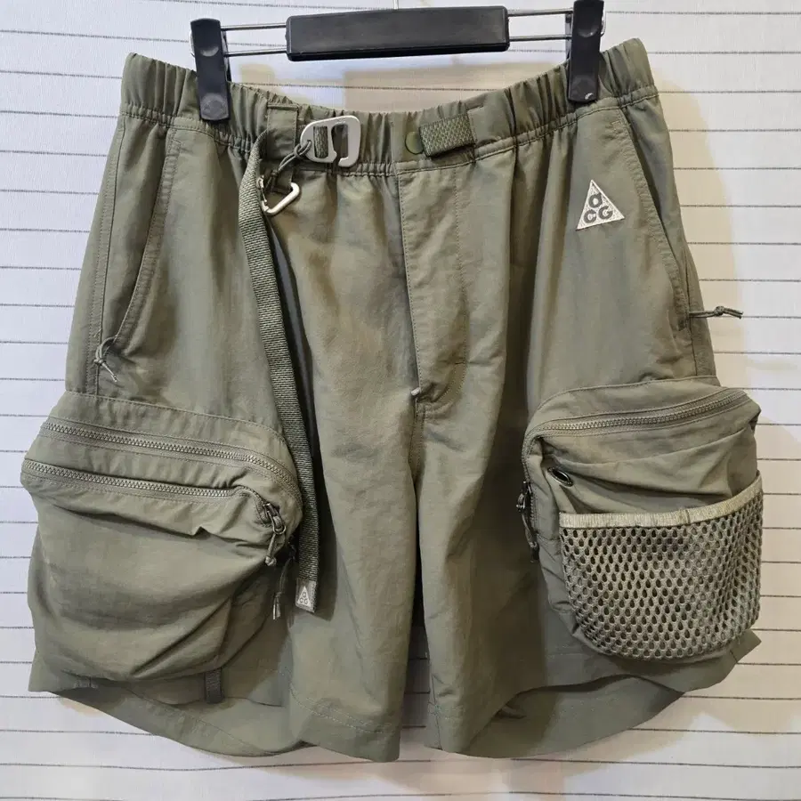 나이키 ACG 카고 반바지 올리브