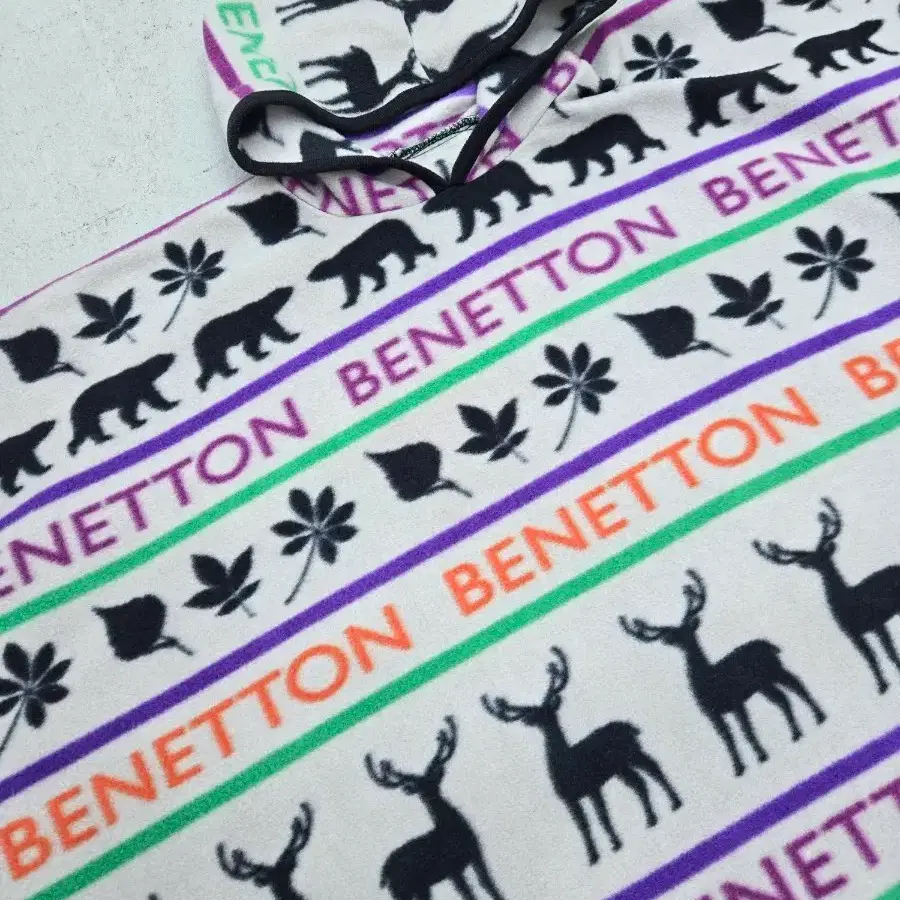 Benetton 베네통 노르딕 후리스 판쵸