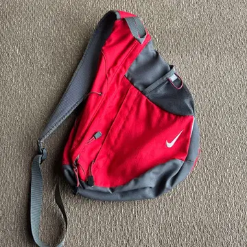 NIKE 슬링백 바디백 레드 그레이