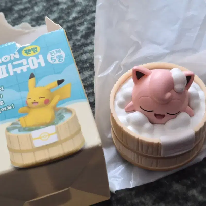 롯데시네마 포켓몬온천피규어 푸린판매합니다
