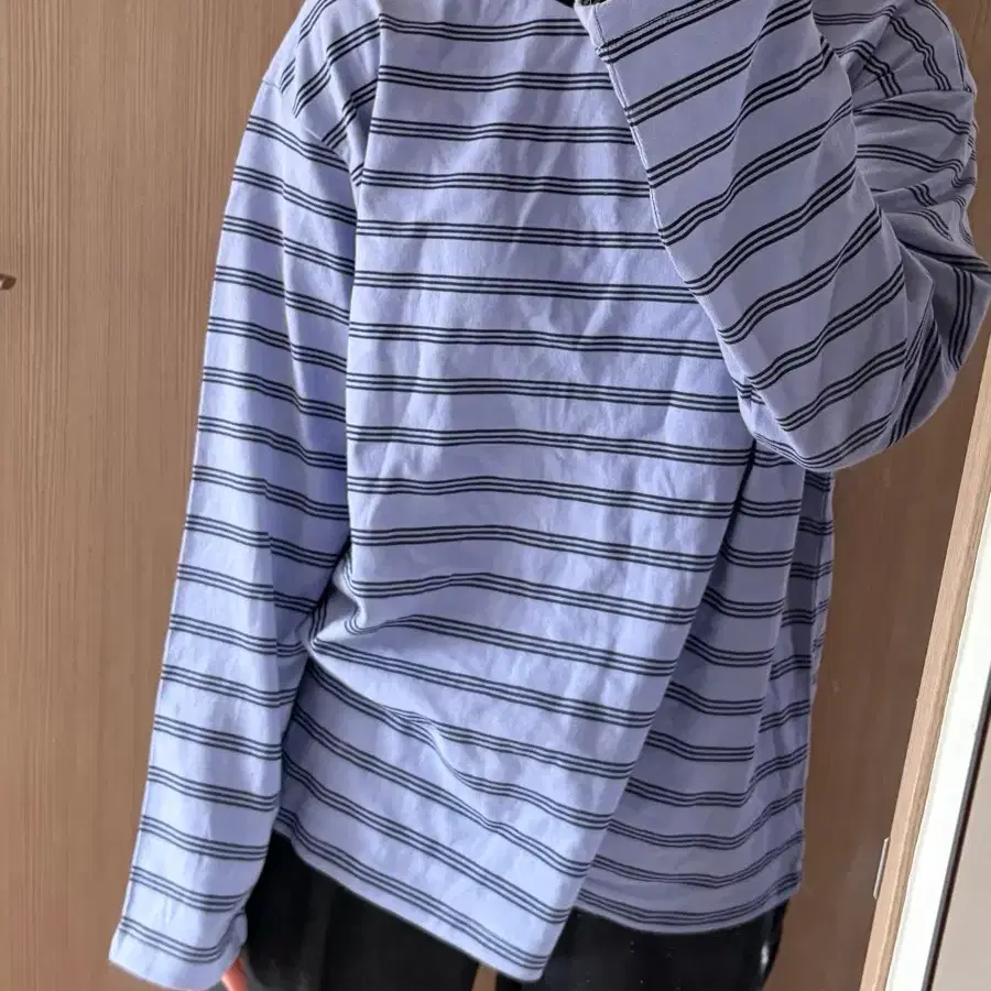 스트라이프 긴팔 티셔츠