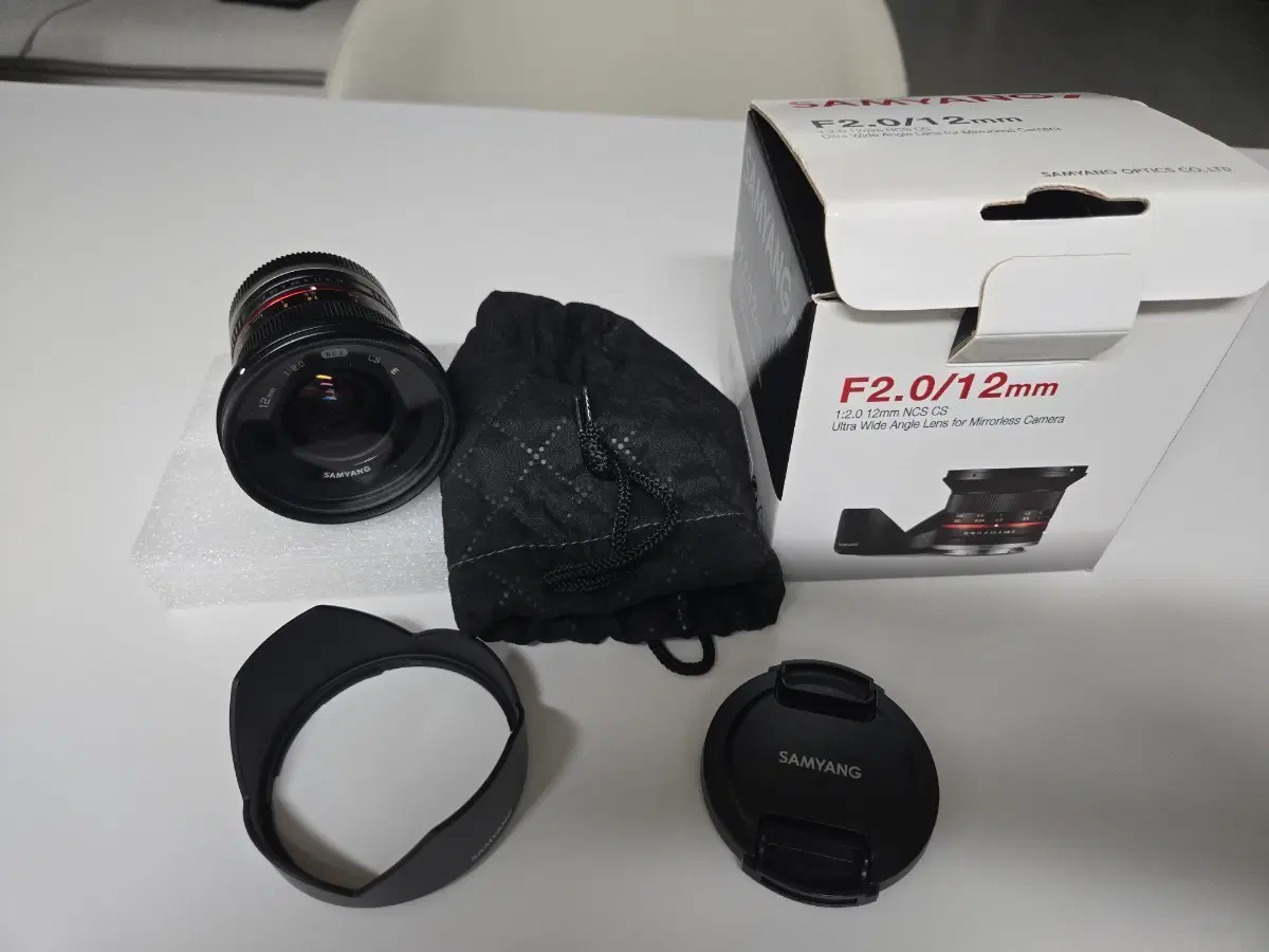 삼양 F2.0/12mm 렌즈