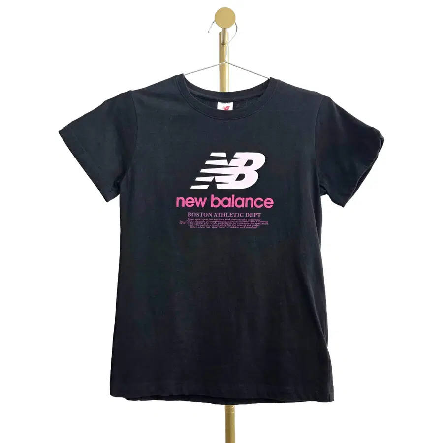 NEW BALANCE 뉴발란스 우먼스 핑크 빅로고 보스턴 반팔 티셔츠 [BSF13098_100-08]