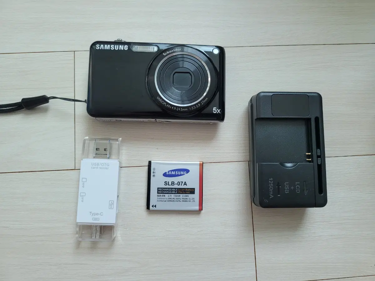 삼섬VLUU ST600 디지털카메라(하자있음)