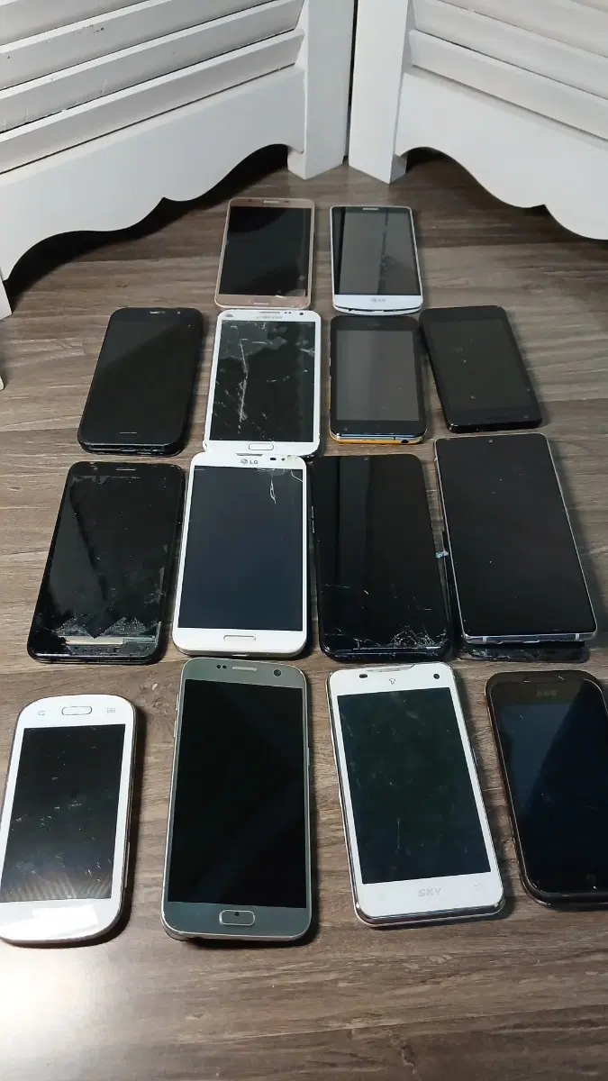 부품용 고장 폐스마트폰 일괄 판매 14개