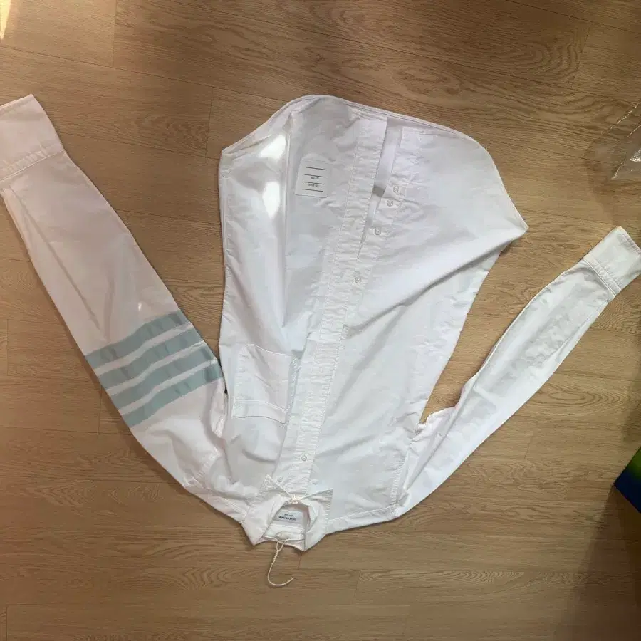 톰브라운 사선완장 셔츠