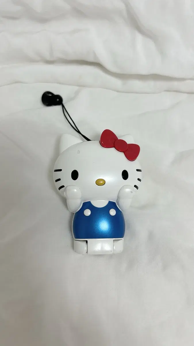 헬로키티 폴더폰