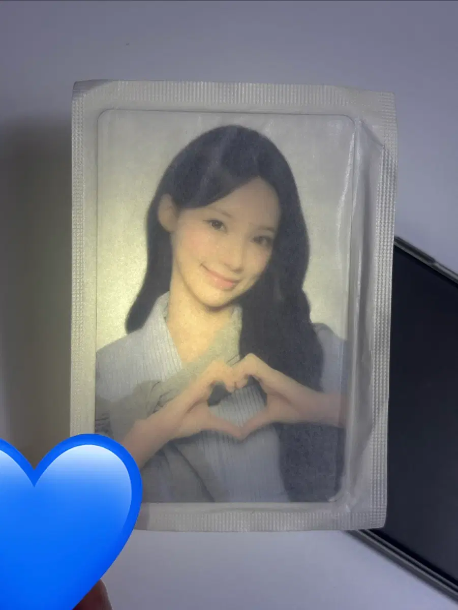 리센느 원이 CU 콜라보 빵 투명포카 포토카드 미개봉