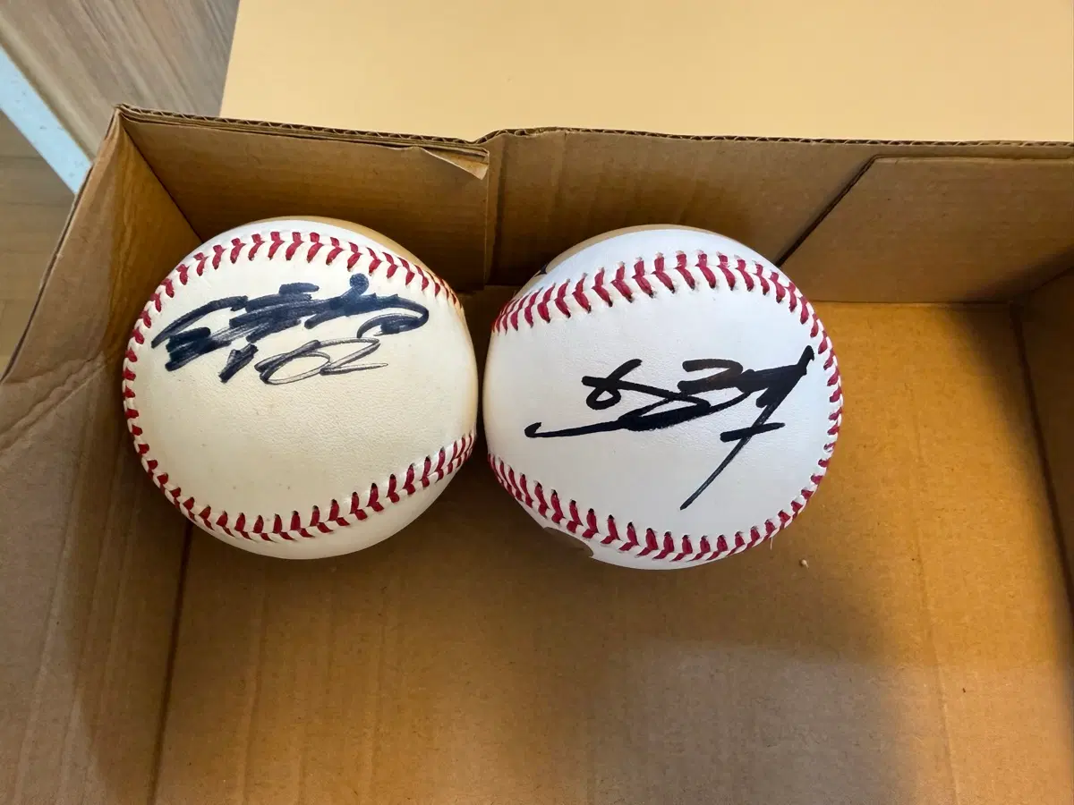 김태균 NPB 공인구 친필 싸인볼 야구공