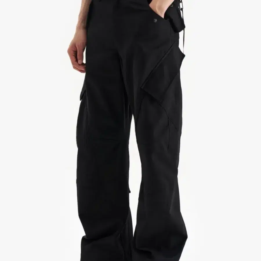 [XL] 지용킴 알파인더스트리 24fw 커브드 멀티 포켓 트라우저