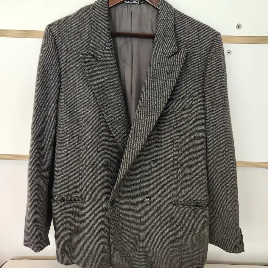 Sold GIORGIO ARMANI 더블 헤링본 브레스트 블레이저