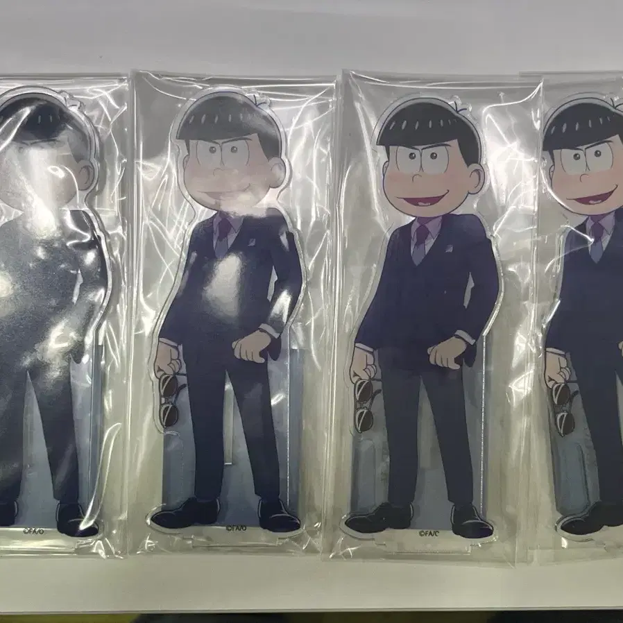 오소마츠상 카라마츠 콜라보 한정 아크릴