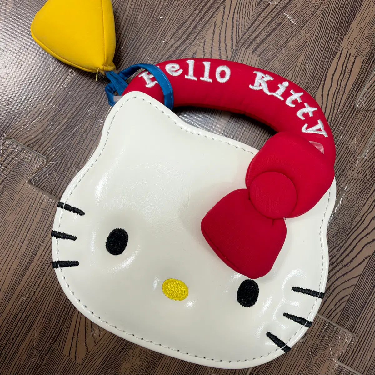 헬로키티 화이트 미니백