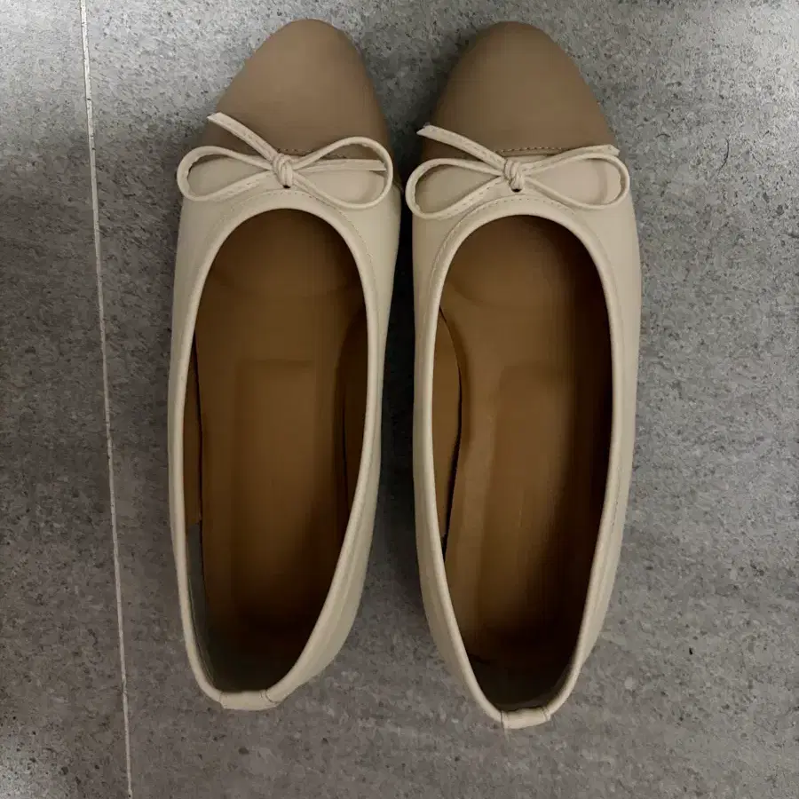 그레이룸 플랫슈즈