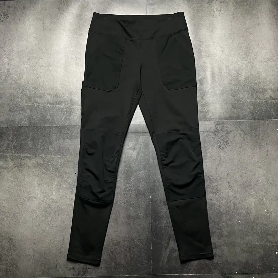 CARHARTT 칼하트 블랙 레깅스 A01583