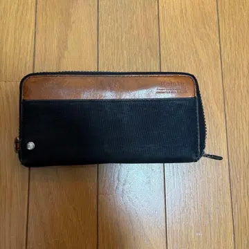 Relate 장지갑 라운드 지퍼 블랙 브라운