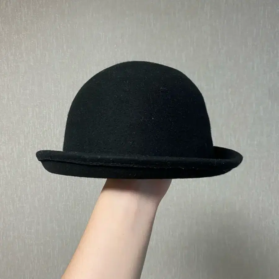 원형 페도라 블랙