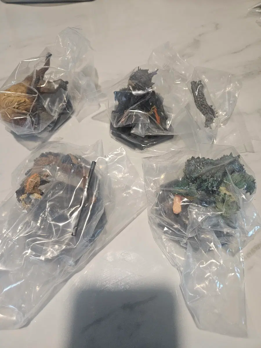 몬스터헌터 스탠다드 피규어팝니다