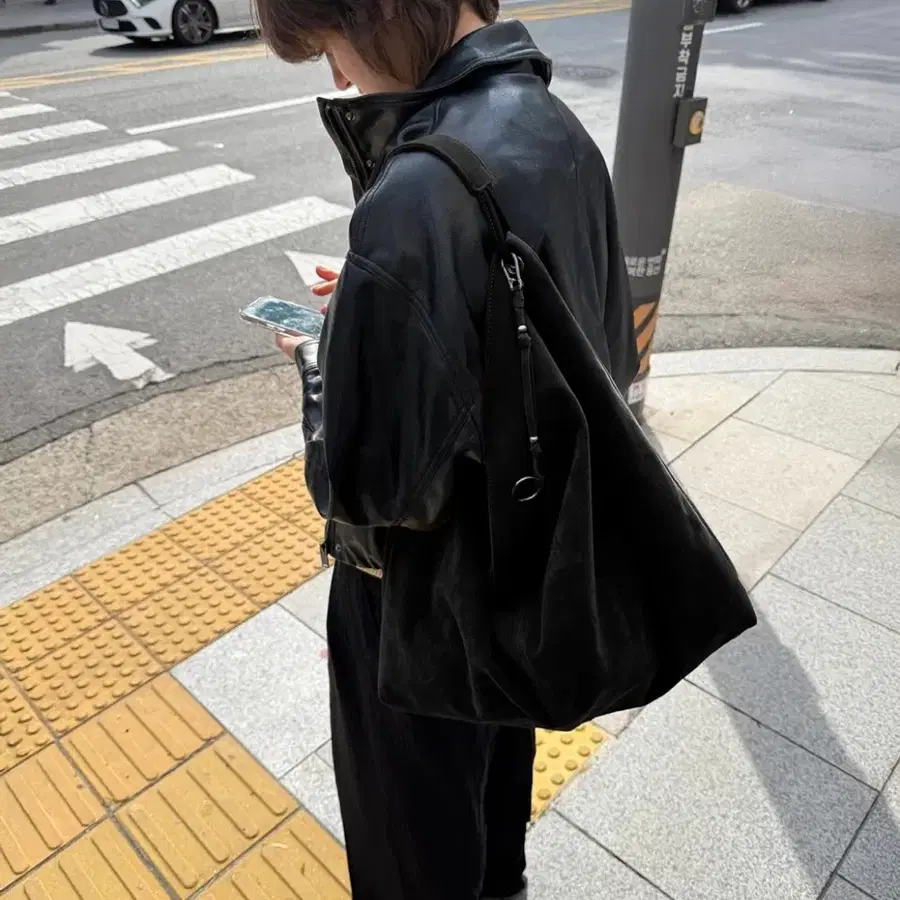 파인드카푸어 렌타백45 스웨이드 블랙