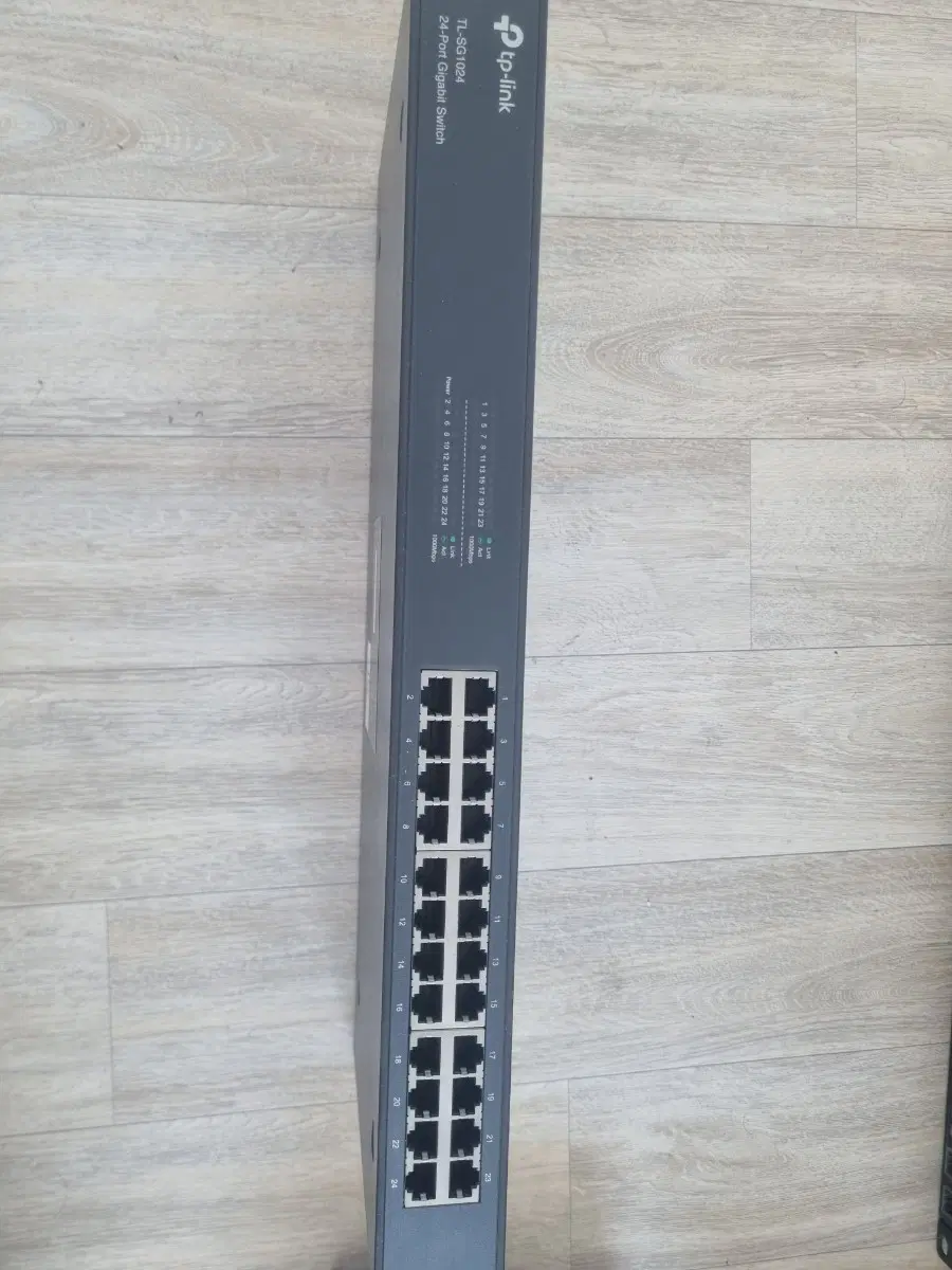 TP-Link TL-SG1024 24포트 기가비트 스위치