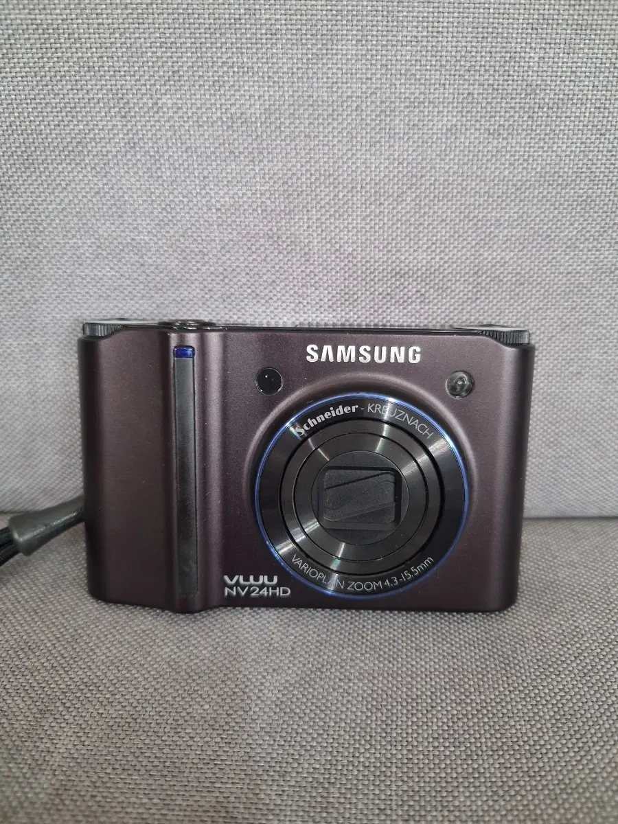 143.삼성 VLUU NV24HD 컴팩트 카메라