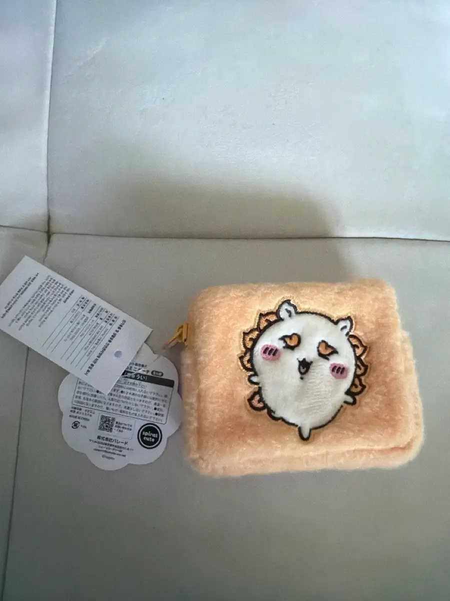먼작귀 치이카와 부들부들 미니 파우치 시사