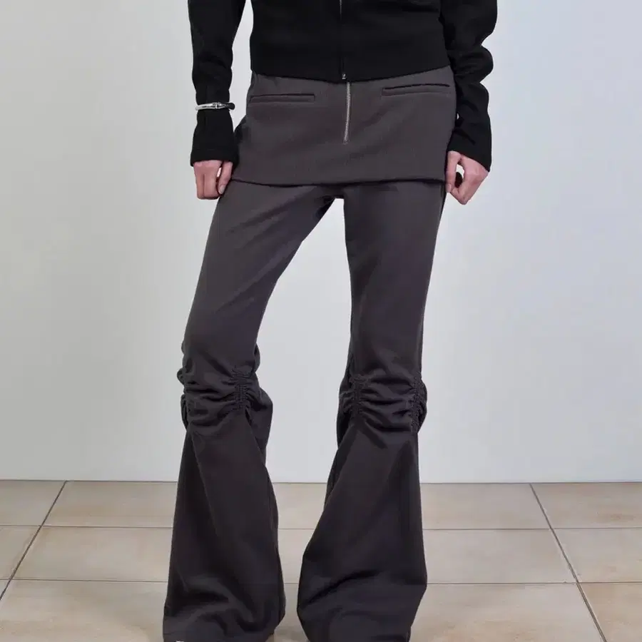 나체 EXPOSURE ZIP SWEAT SKIRT PANTS CHARCOAL