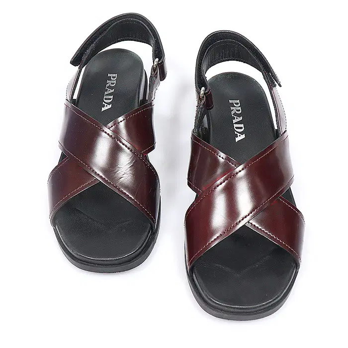 Prada(프라다) 1X455L 버건디 스파졸라토 브러쉬드 레더 여성샌들 38 MGD63916PR