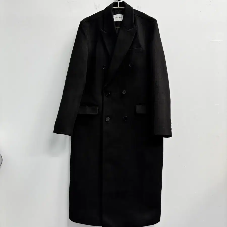 DECOROSO 데꼬르소 블랙 더블 코트