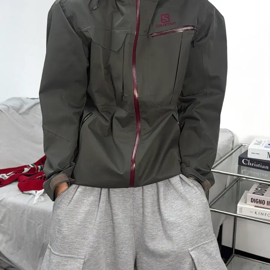 살로몬 카키 메트로 바람막이 자켓 L