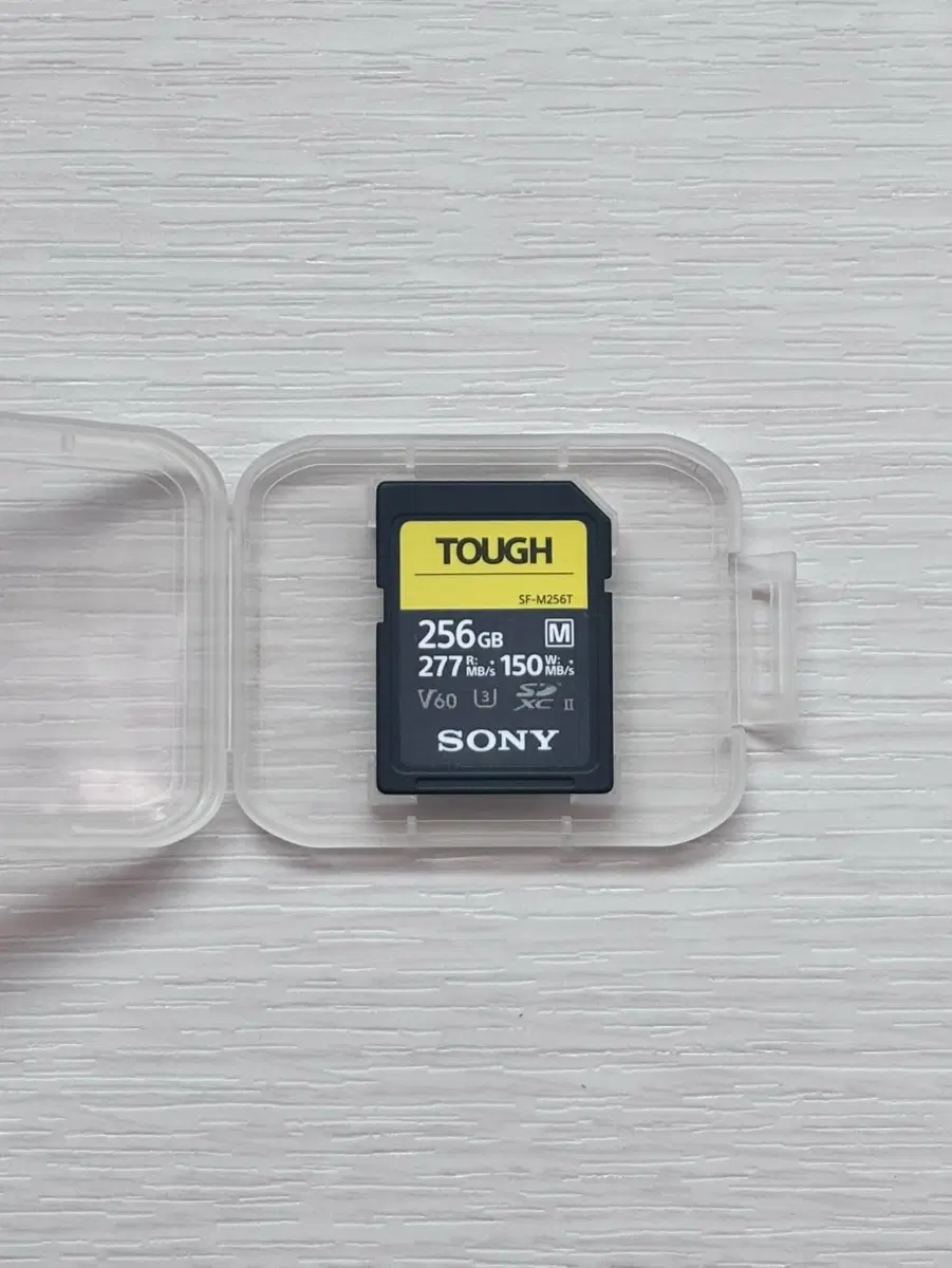 소니 TOUGH v60 SD카드 256GB 양도합니다
