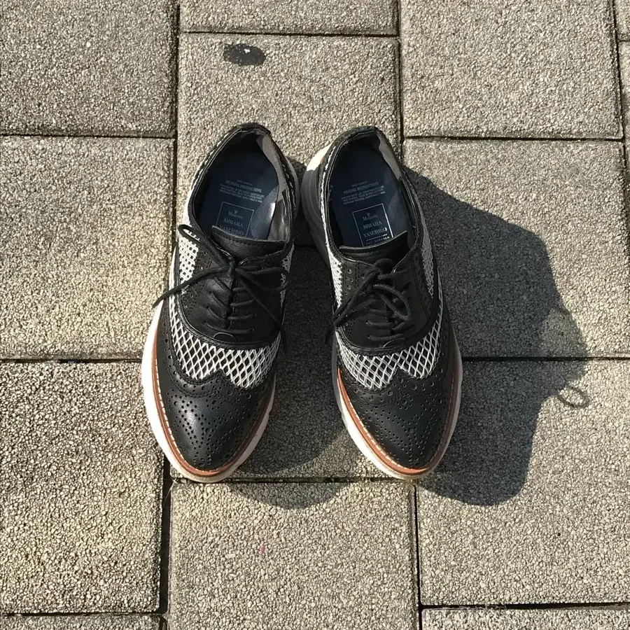 Maison MIHARA YASUHIRO Mesh Brogue Leather Sneakers - Black