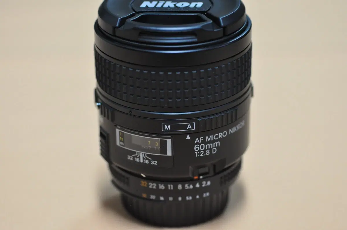 니콘 AF 마이크로 니코르 60mm 1:2.8 D 렌즈