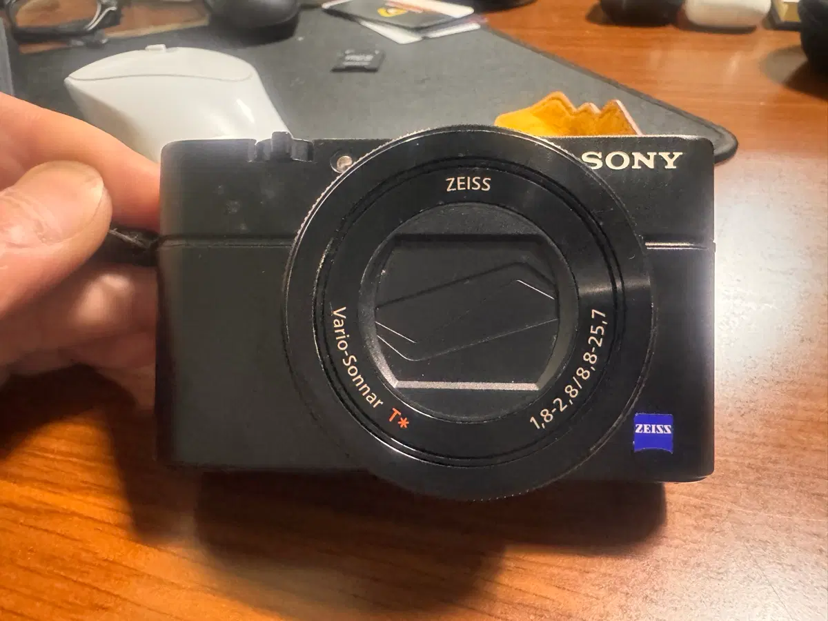 RX100m4 팝니다.