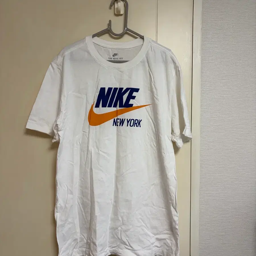 나이키 뉴욕 반팔티 화이트 L
