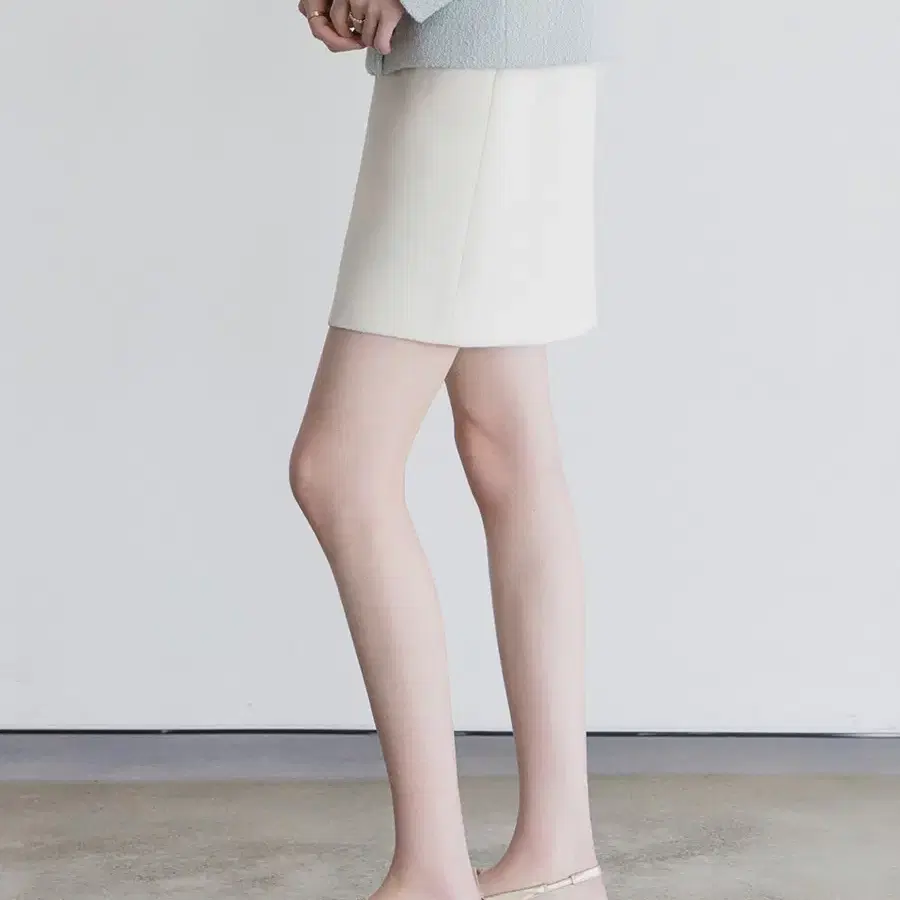 새상품) 이바나헬싱키 트위드 스커트 아이보리 Light tweed mini skirt