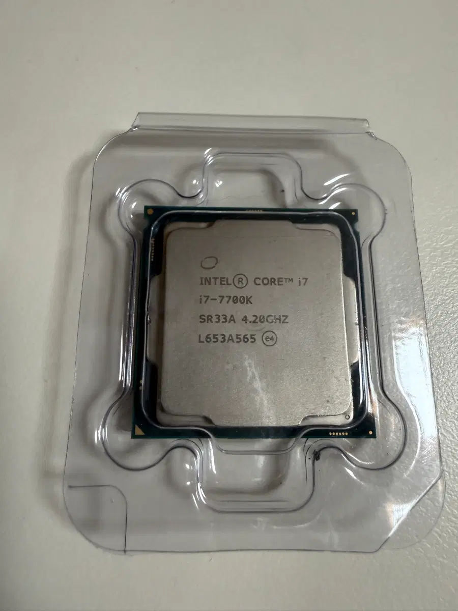 인텔 코어 i7-7700K CPU